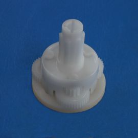 El moldeo por inyección plástico con el material PA66, las piezas es motor del engranaje