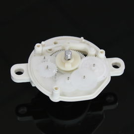 Pieza de automóvil plástica moldeada inyección plástica de POM sobre Motorhalter blanco que moldea