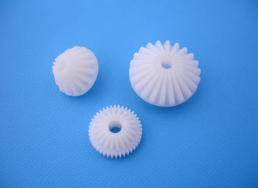 Material POM de las piezas del engranaje que moldea de la inyección plástica plástica del engranaje cónico
